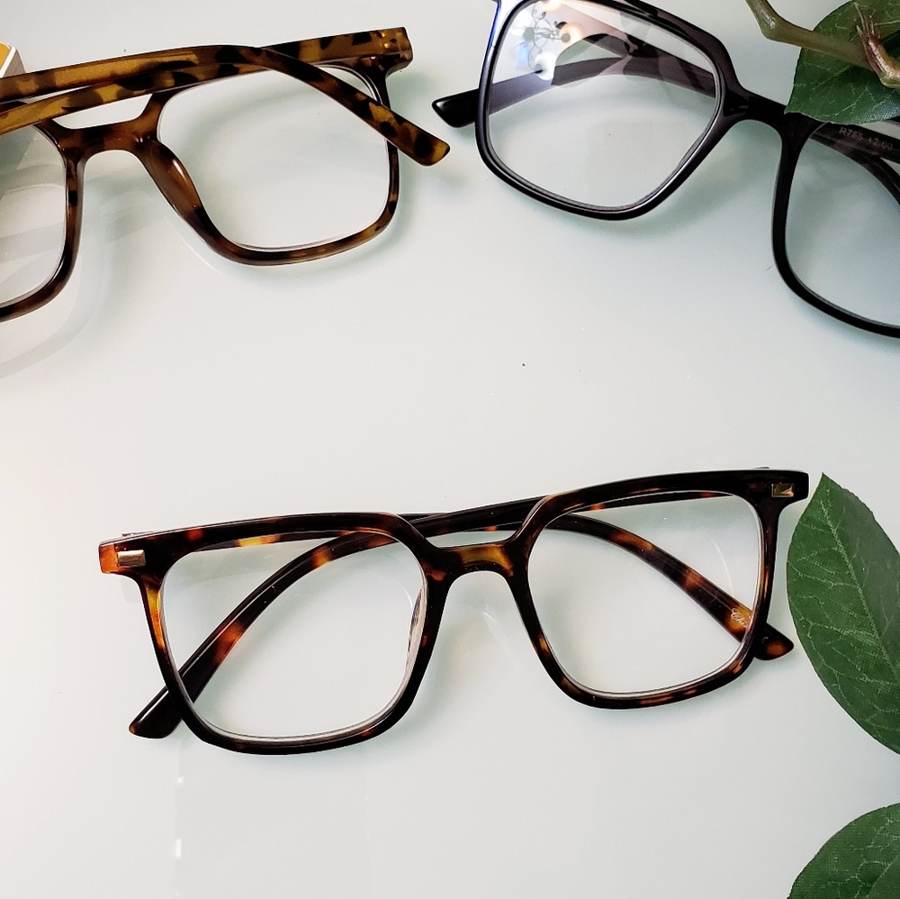Thin Square Reading Glasses - Picture 2 of 6